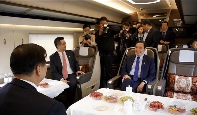  宋 涛 将 陪 同 马 英 九 前 往 长 沙 祭 祖 ， 届 时 还 将 代 表 大 陆 高 层 宴 请 马 英 九 及 其 亲  ...